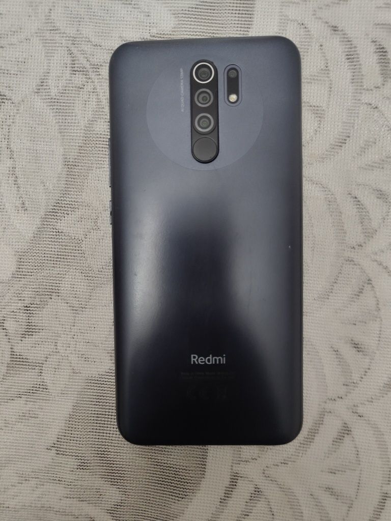 Redmi 9 на 64 гб в отличном состоянии