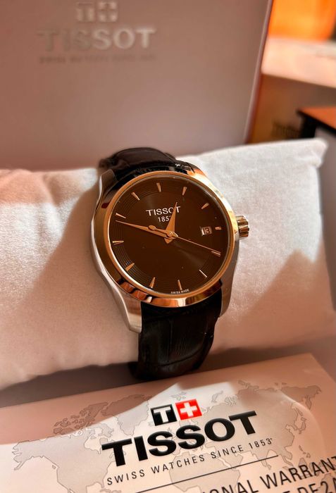 Дамски часовник TISSOT/ТИСОТ T-Classic COUTURIER, стъкло сапфир, черен