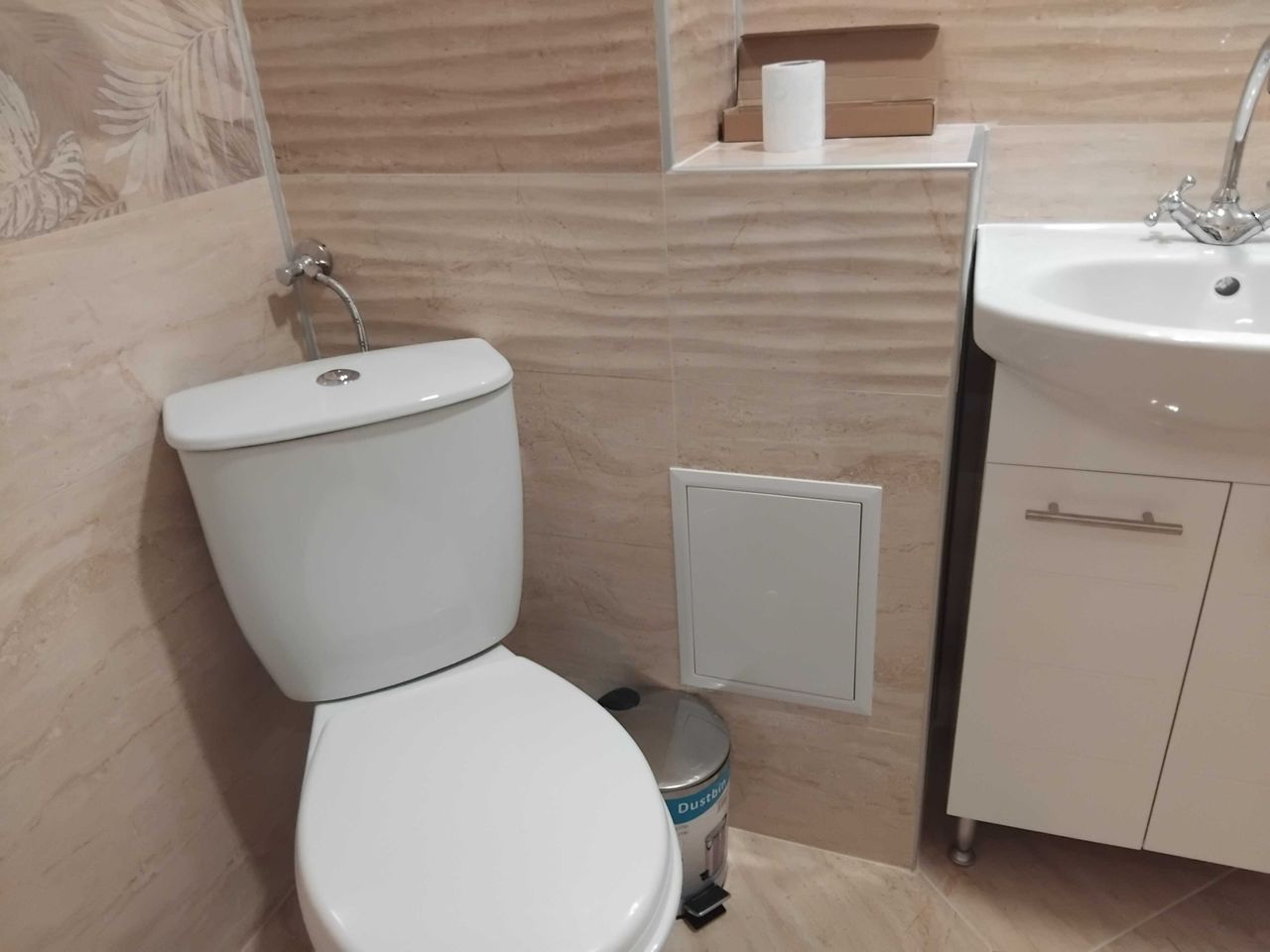 Продава се Двустаен апартамент в Русе, Възраждане - 62 кв.м за 1630 €/кв.м - Снимка #2