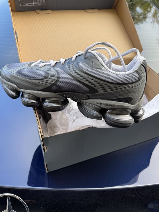 Маратонки  NB номер 40.5!!!