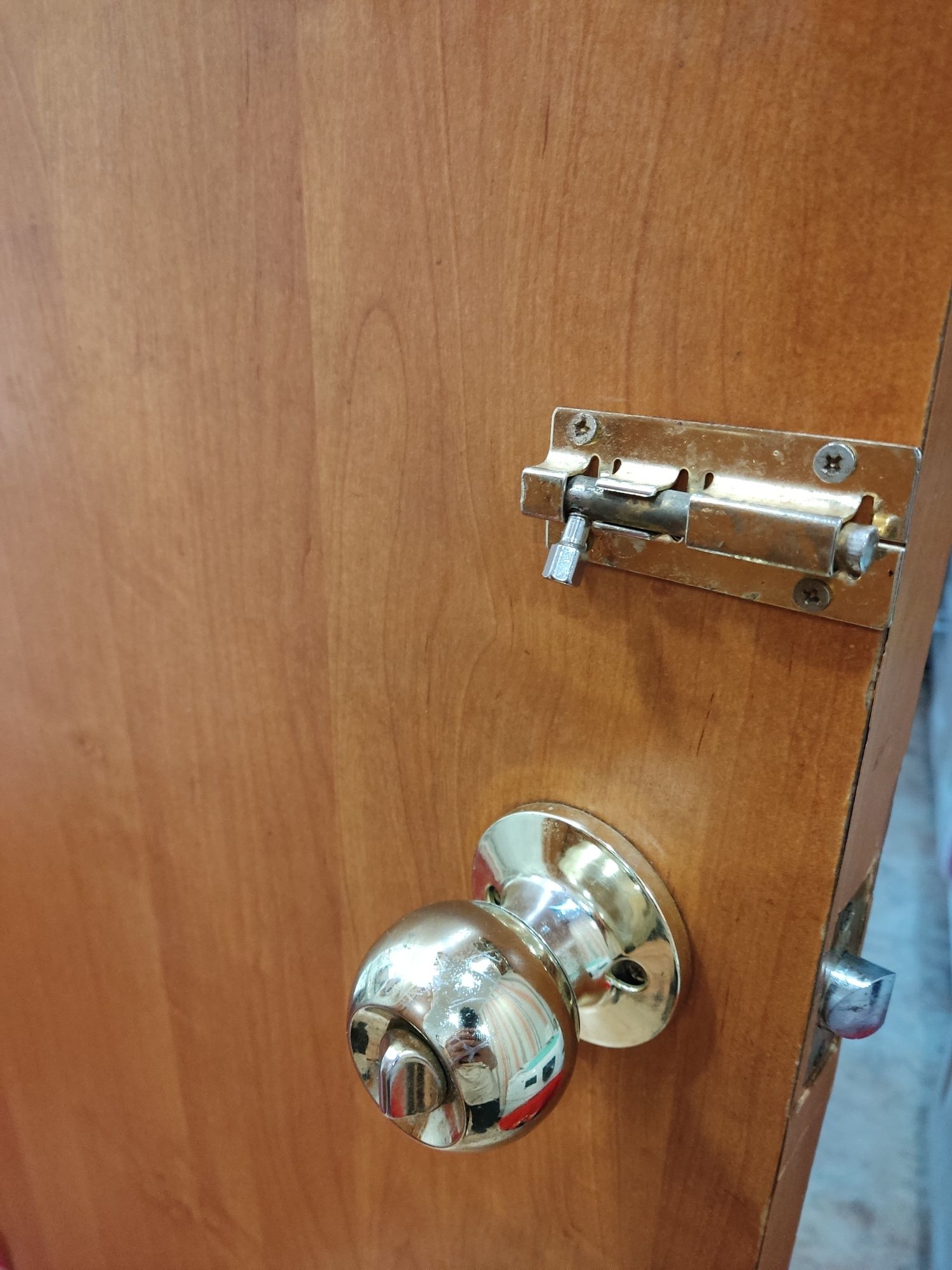 Двери для туалета и ванны