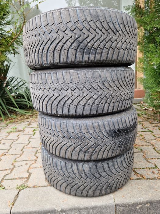 Зимни гуми Falken eurowinter hs01 205 45 R17