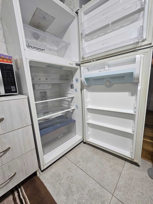 Продается холодильник Lg б/у