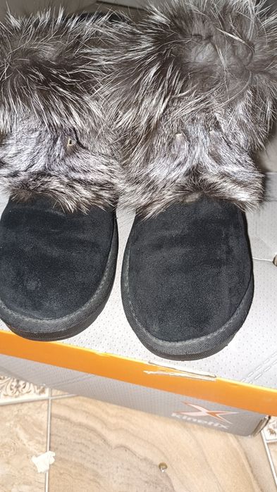 Угги женские  продам