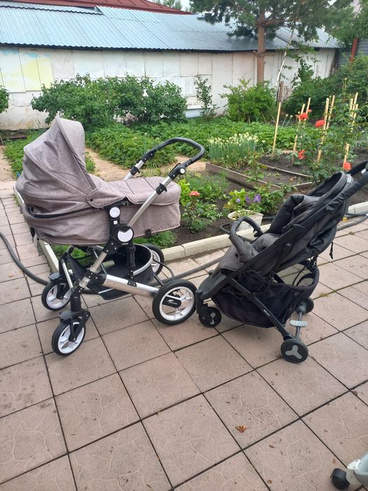 Коляска детская 2 штуки в отличном состоянии