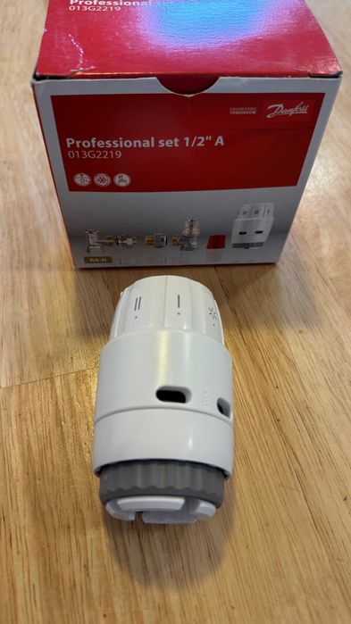 Robinet termostatic Danfoss RA-N cu presetare hidraulica RAS-C2