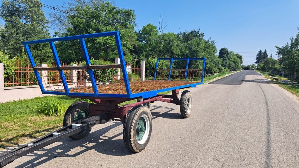 Platforma baloți