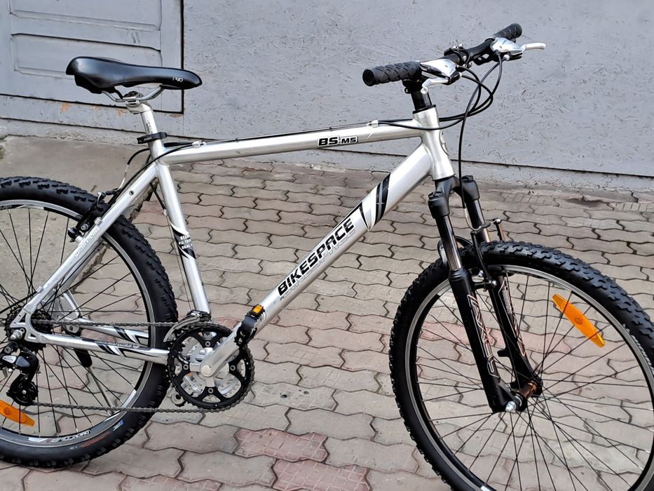 ***Mountain bike pe 26" ***