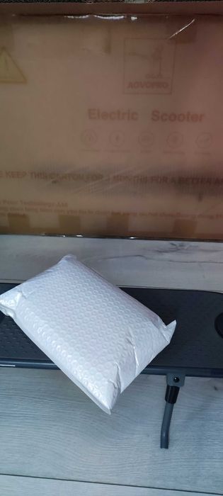 Trotineta electrica noua 0km AovoPro ver 10.5Ah cu autonomie extinsa