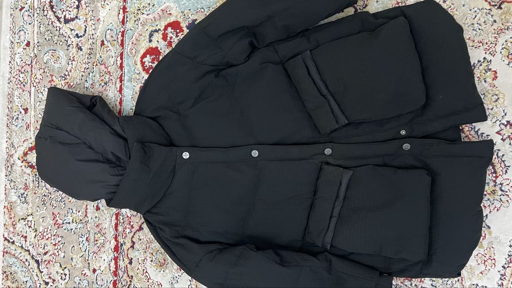 Продам женскую зимнюю куртку