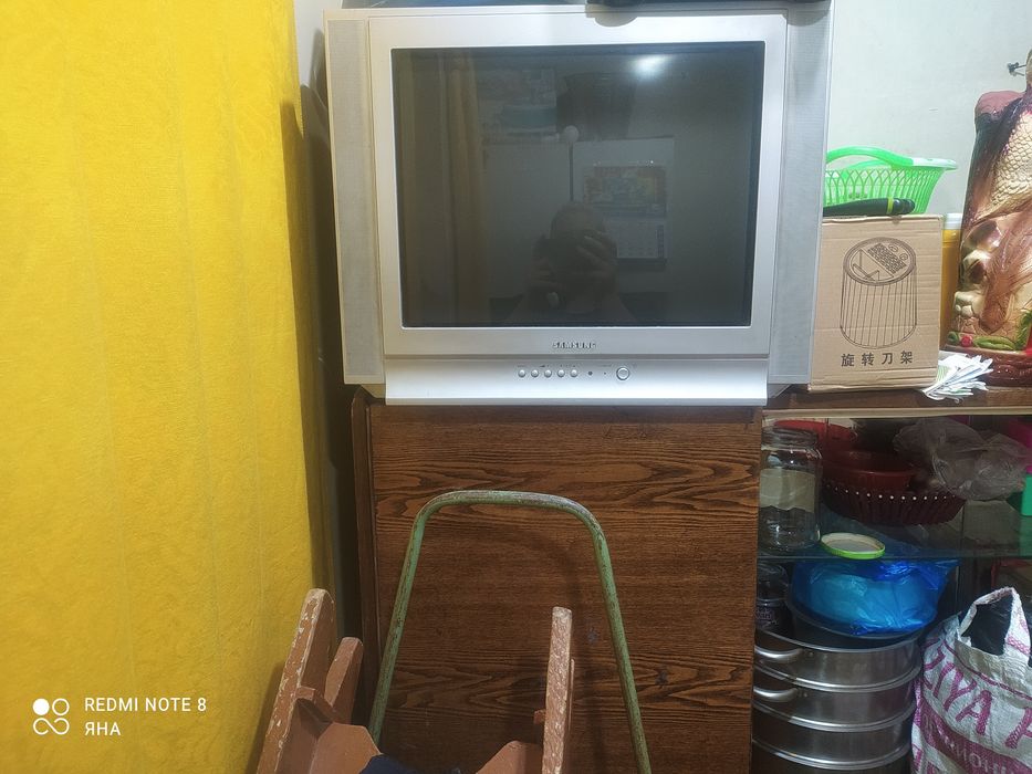 Продам телевизор