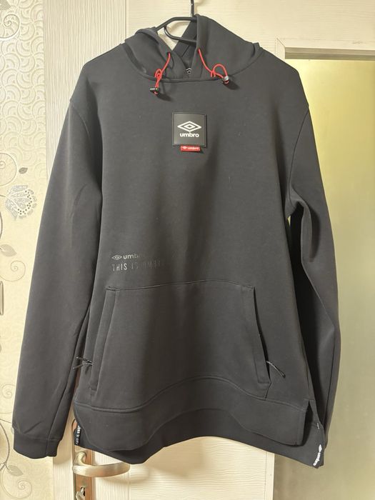 Мъжки суитшърт UMBRO, XL, отговаря на L