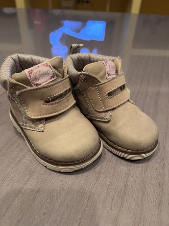 Детские ботинки