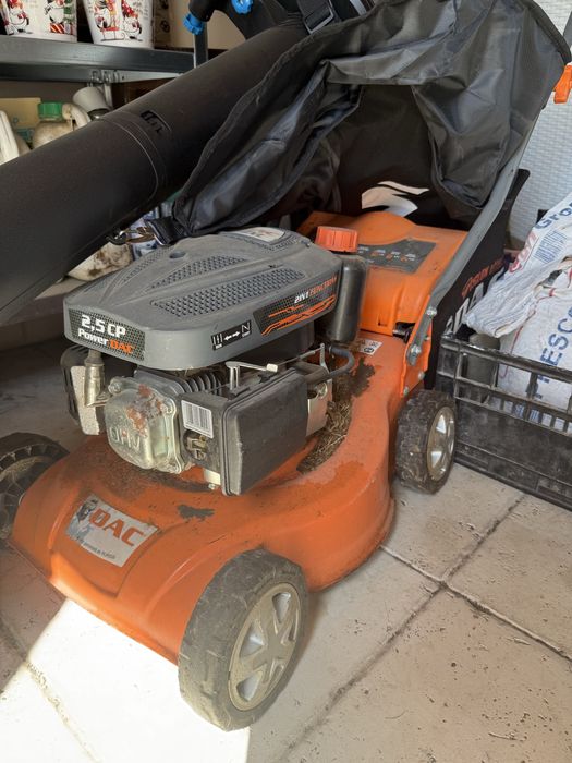 Masina de tuns iarba Dac 100XL