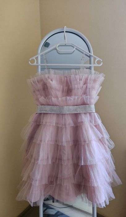 Официална рокля Cocoon. Размер S и размер М