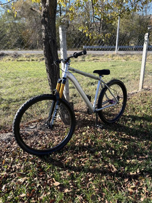 Vand bicicleta foarte buna