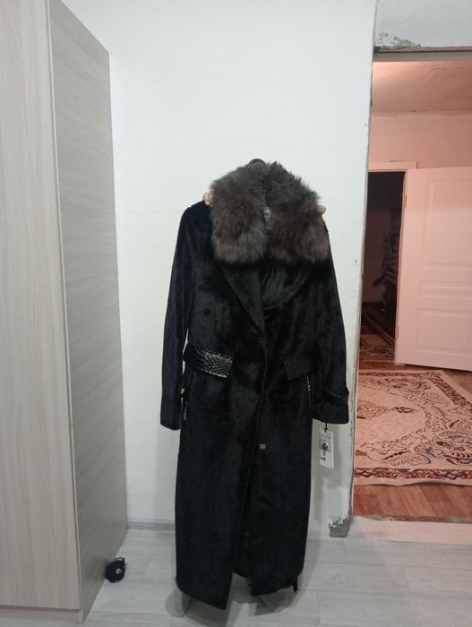 Шуба сатылады киілмегенн жаңа  бағасы 160000 .Келісім бар