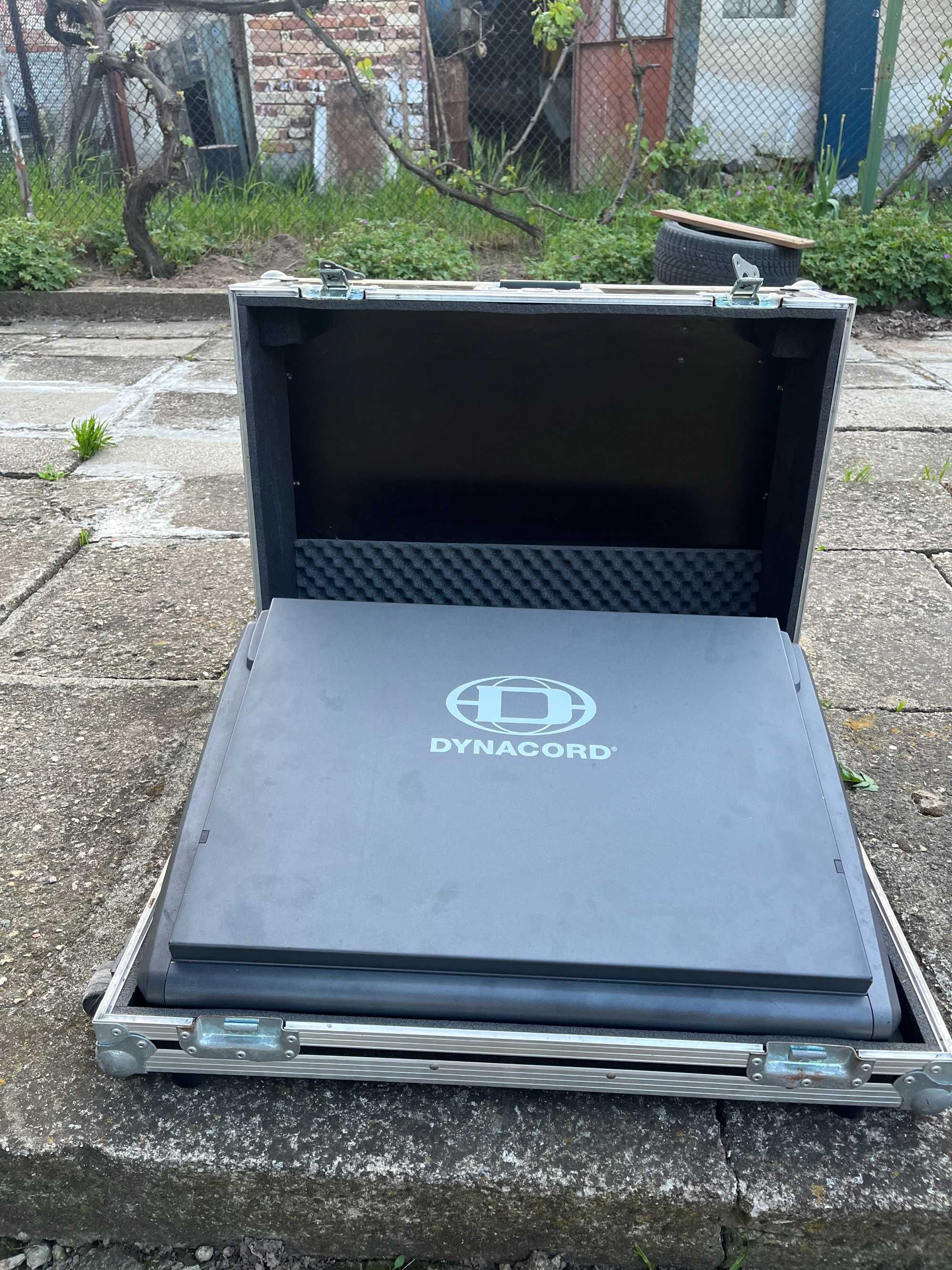 Продавам Flight Case тип куфар за Dynacord Powermate 1600-2