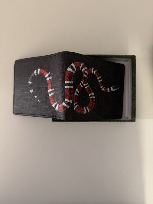 Portofel Gucci cu model