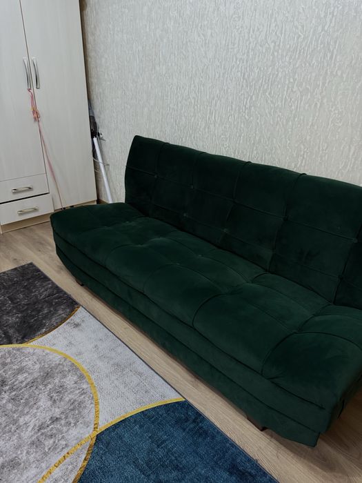 Диван в идельном состоянии почти новый.