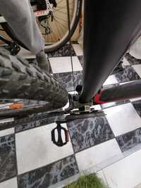 Bicicleta specialisez cu suspensie pe fata Rock Shox