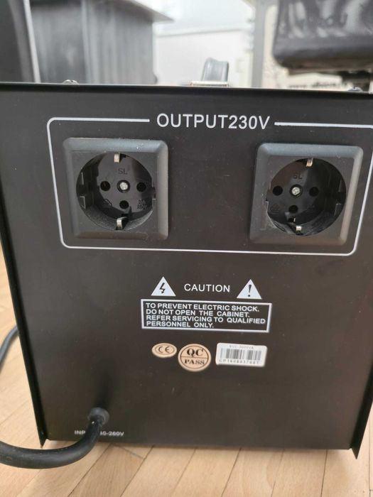 Stabilizator de tensiune Electropower EP-SVC-3000VA, 2400W, servomotor