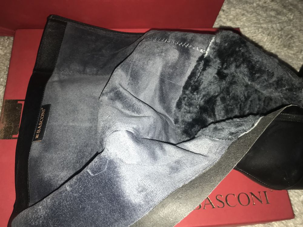Продам натуральные кожаные сапоги Basconi