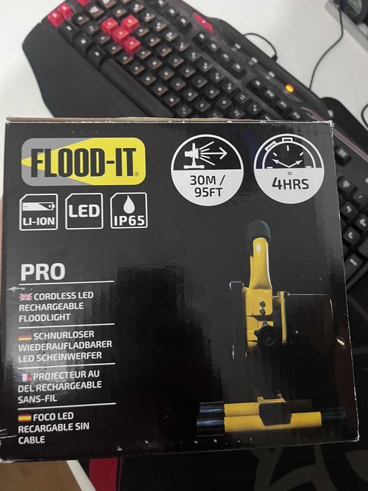 FLOOD-IT Pro лампа безжична 10W 700+ lumens 5500-6000K 7,4V 4.4Ah