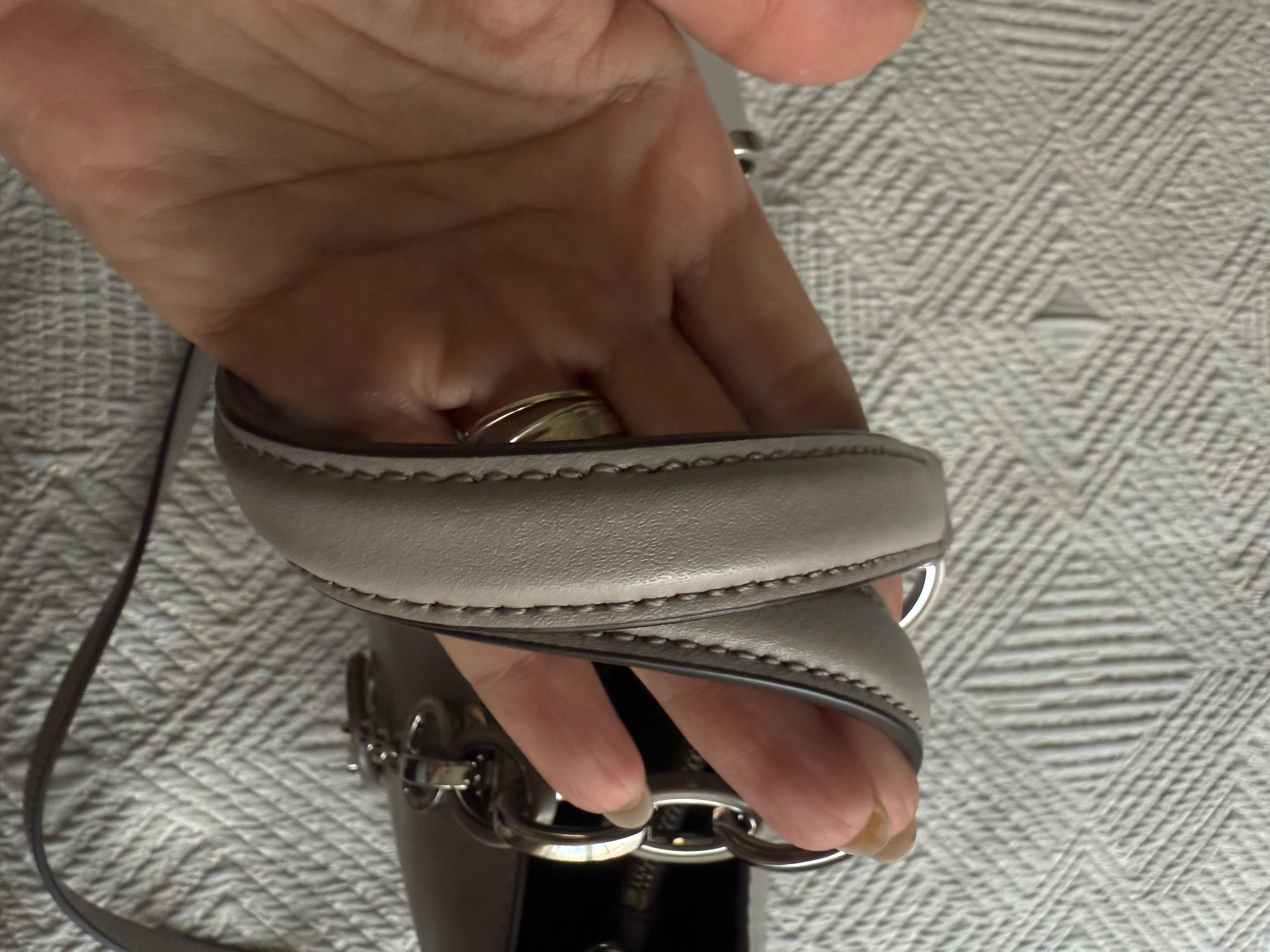 Geantă Michael Kors impecabilă  , 100% originală .