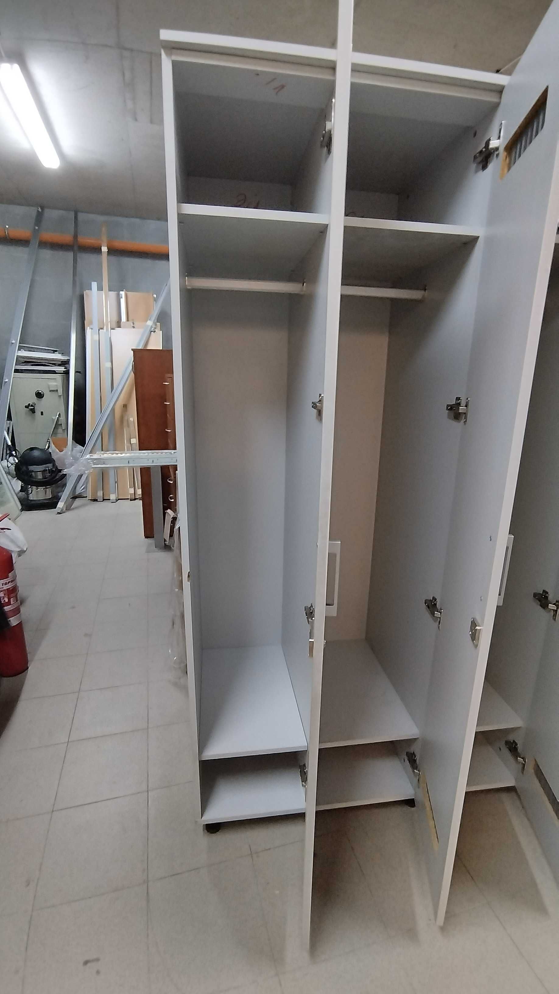 Гардеробна , гардероби за съблекалня 4 и 5 крила