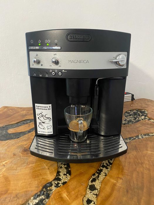 expresor /espressor cafea delonghi magnifica