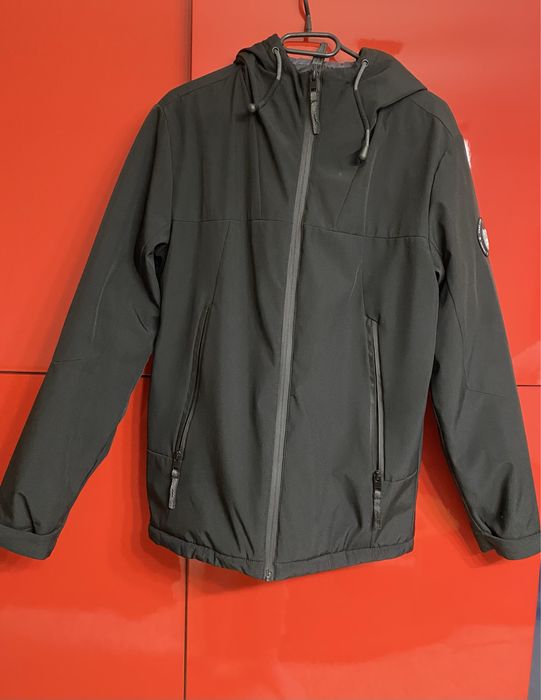 Geacă Jack & Jones, mărime S – design casual, stare bună