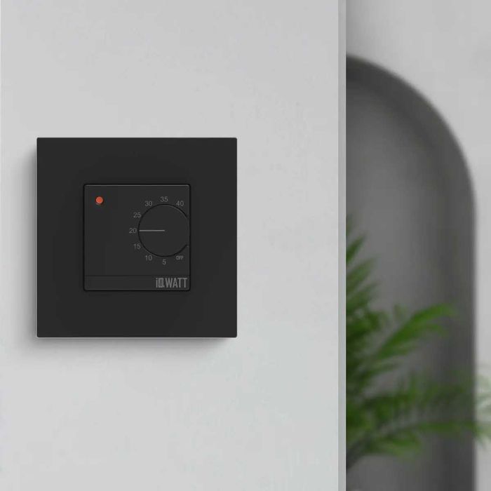 Терморегулятор с ЖК-дисплеем IQ THERMOSTAT Р