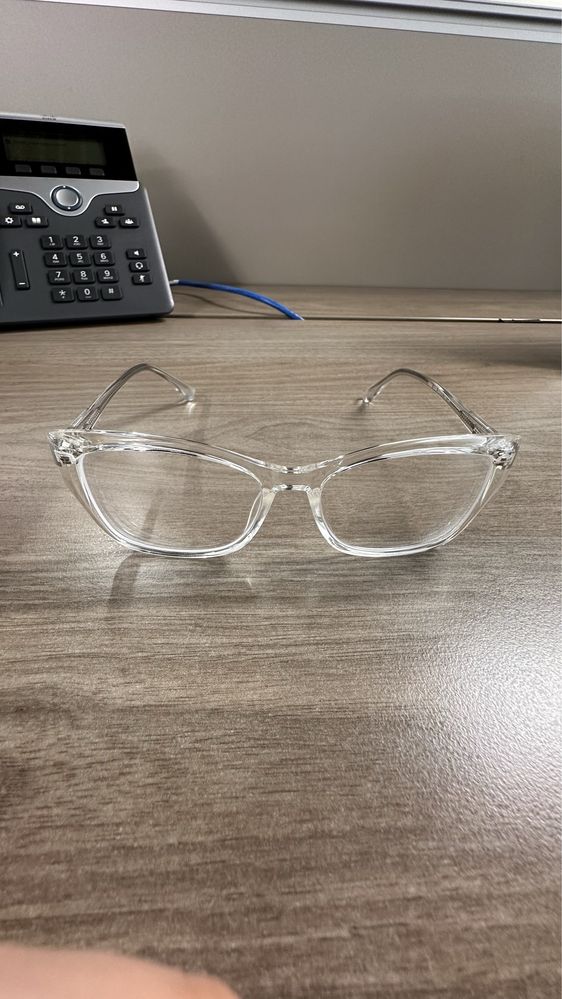 Новая оправа очки