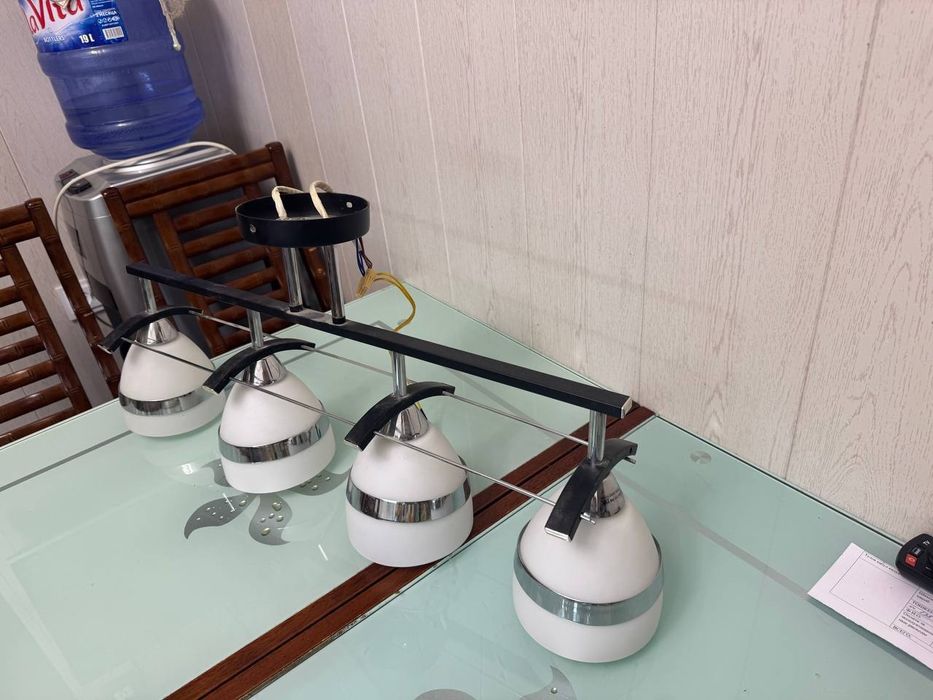 Люстры в хорошем состояние