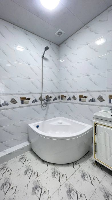 2 xonali kvartira sotiladi