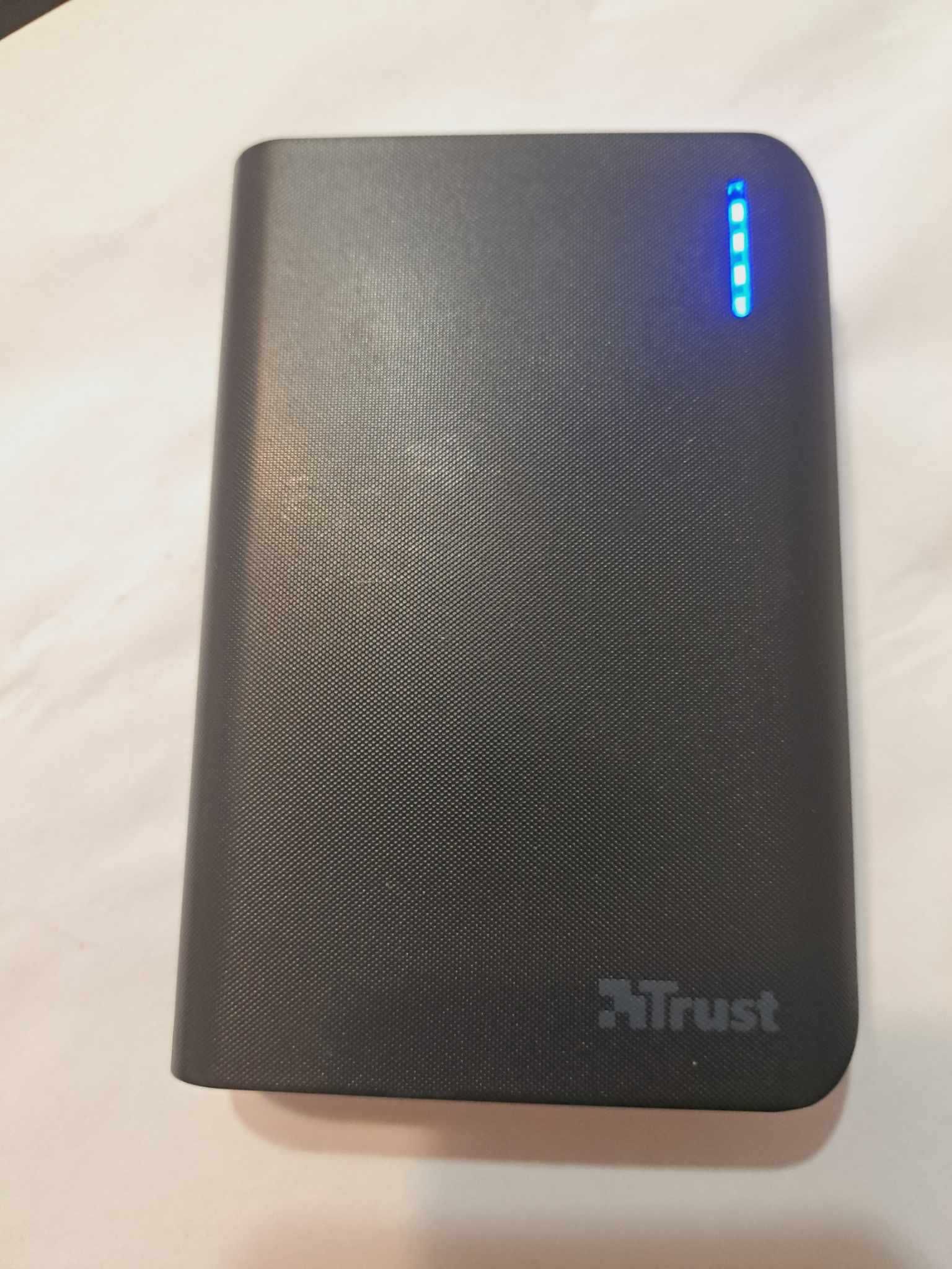 Външна батерия, Фенер, 8800 mAh, 2 USB port