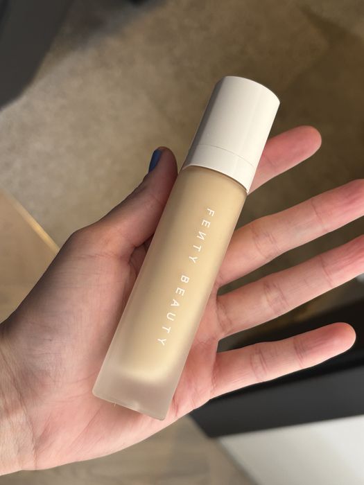 FentyBeauty ProFiltr фон дьо тен 140 warm yellow