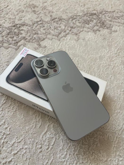 Продам IPhone 15 pro, 256 Гб, титан