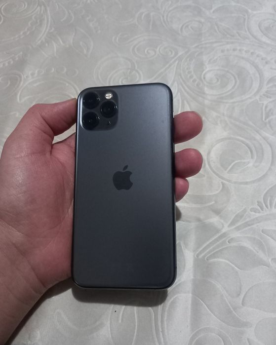 iPhone 11 pro  ideal sotiladi