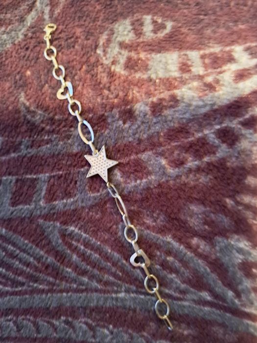 Сребърна гривна със звезда