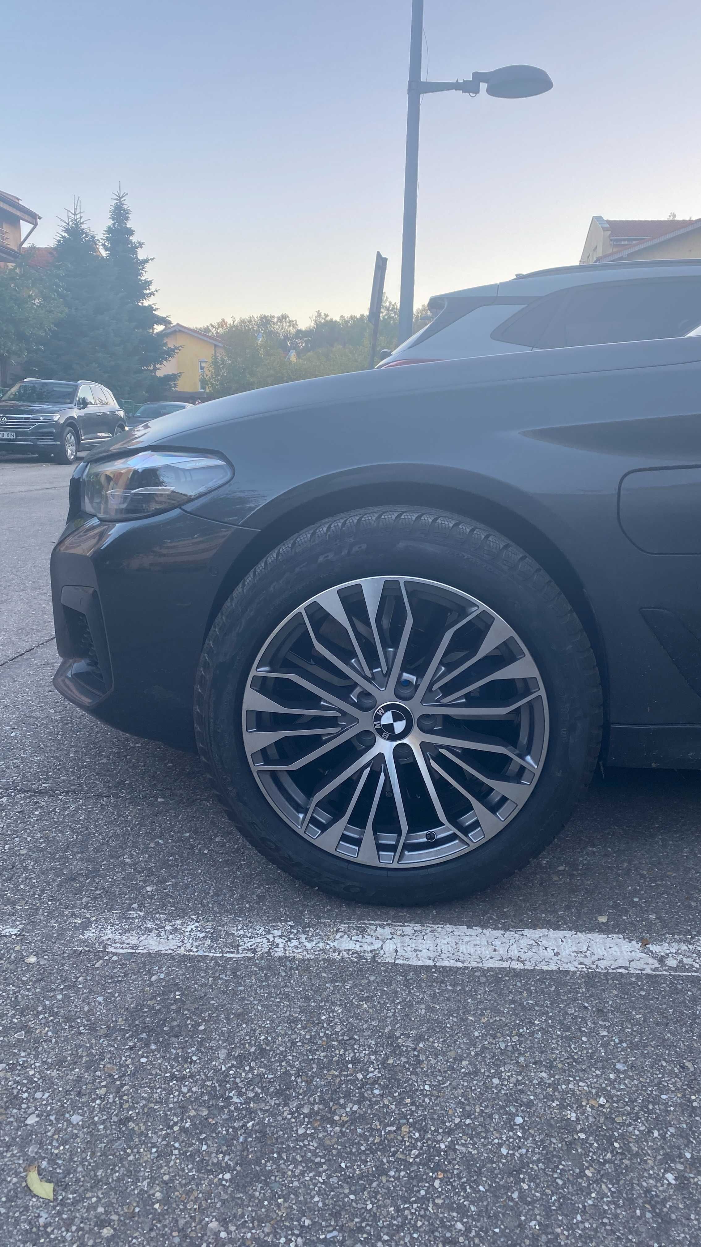 Jante aliaj noi BMW Seria5 G30 - 5x112 R18  cu Anvelope Iarna