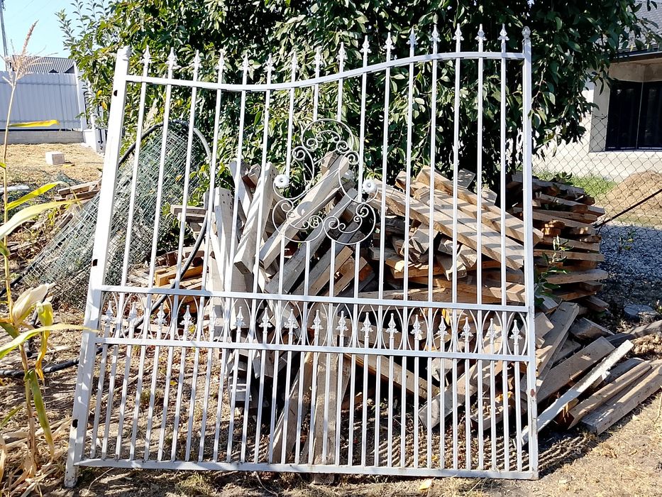 Porți uzate de vânzare