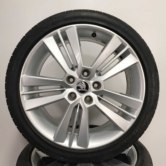Jante skoda Octavia 18 •IN RATE•  anv noi 225 40 18