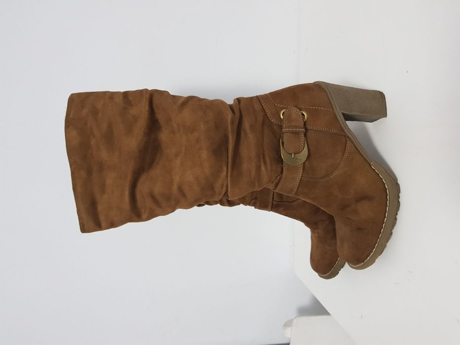 Botine noi și cizme lungi, velur, ca noi