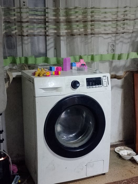 Продам стиральную машину