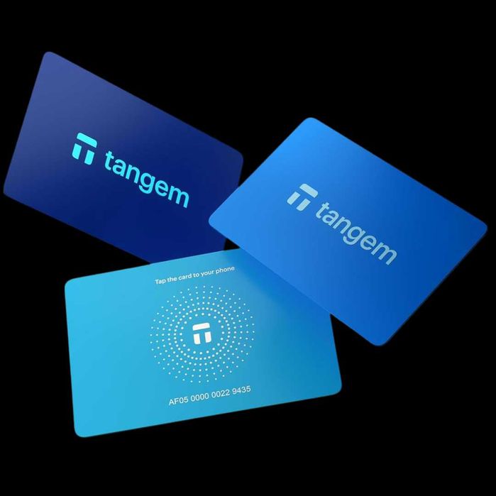 Tangem Wallet с 3 карти в 5 цвята