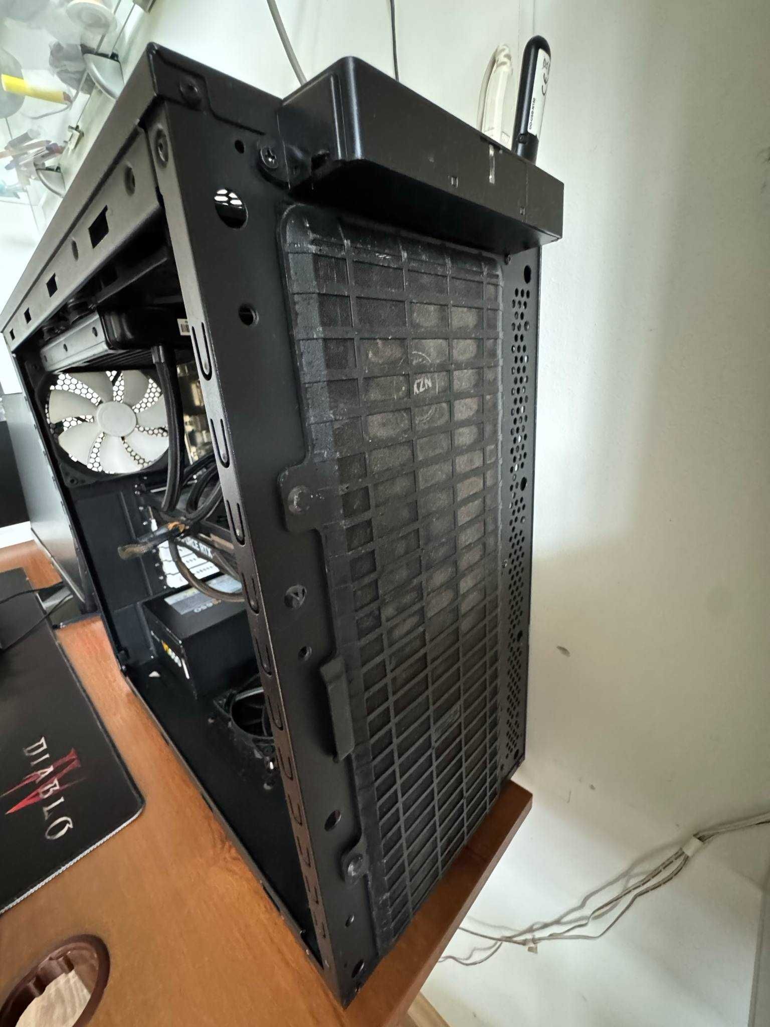 Геймърски компютър / Gaming Desktop PC Ryzen 7 2700X NVIDIA 3070 Ti