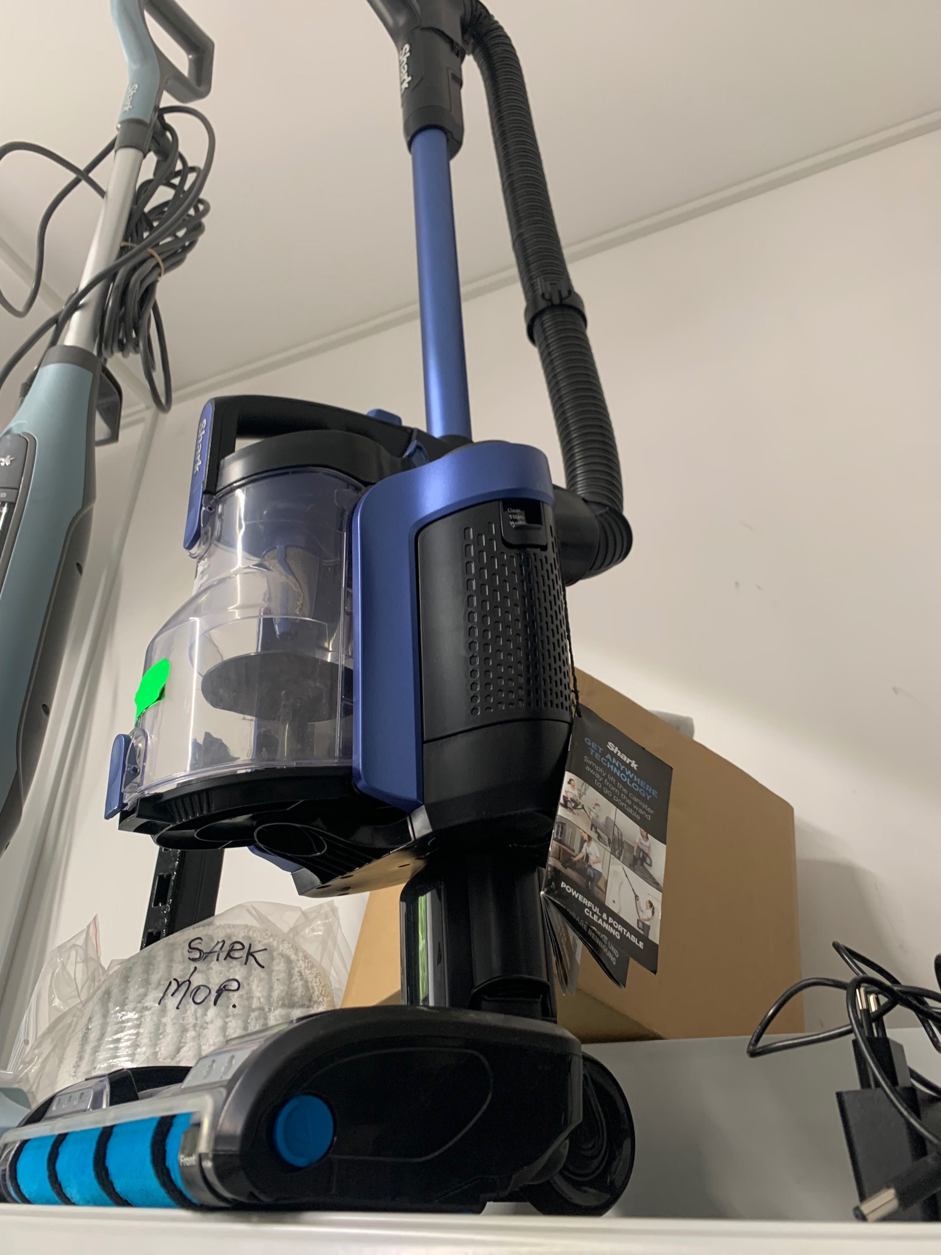 Aspirator vertical fara fir Shark ICZ160EU, Aut. covor si parchet
