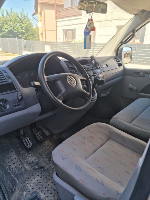 Vand sau schimb  inafara de autovehicule